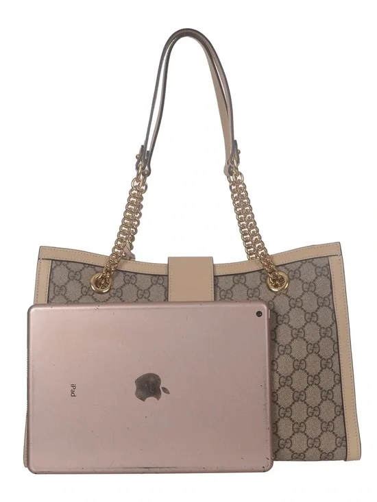 ♥️Gucci Padlock Beige GG Supreme Canvas Shoulder Tote with Gold Chain Handles♥️ - Picture 5 of 16